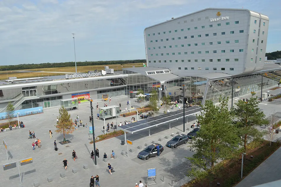 Parken Flughafen Eindhoven